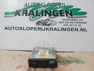 Gebruikte Radio CD Speler Peugeot 807 2.0 16V Prijs € 150,00 Margeregeling aangeboden door Autosloperij Kralingen B.V.