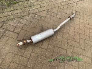 Gebruikte Uitlaat Middendemper Opel Corsa B (73/78/79) 1.4i Prijs € 35,00 Margeregeling aangeboden door Autosloperij Kralingen B.V.
