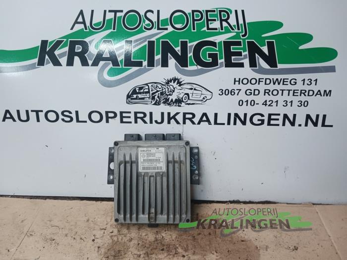 Gebruikte Computer Motormanagement Renault Clio III (BR/CR) 1.5 dCi 85 Prijs € 25,00 Margeregeling aangeboden door Autosloperij Kralingen B.V.