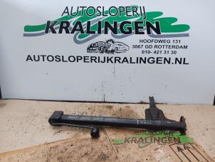 Gebruikte Krik Mercedes E Combi (S210) 2.4 E-240 V6 18V Prijs € 25,00 Margeregeling aangeboden door Autosloperij Kralingen B.V.