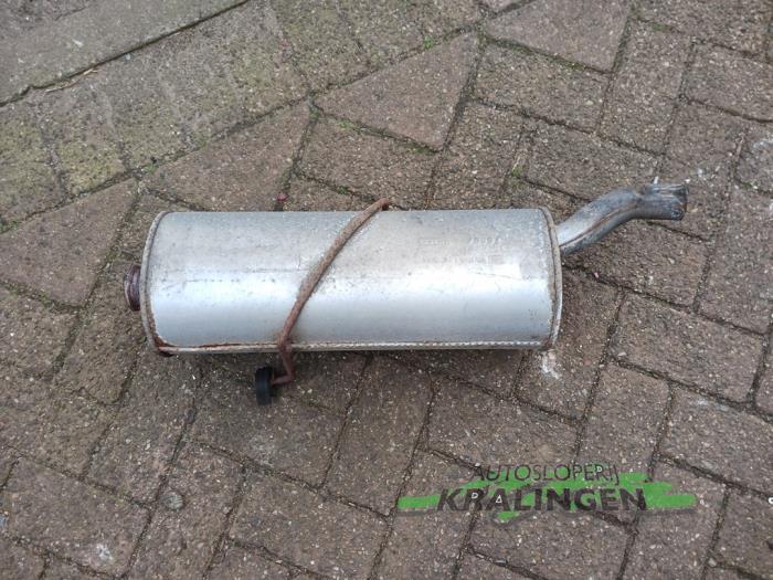 Gebruikte Uitlaat Einddemper Peugeot 206+ (2L/M) 1.4 XS Prijs € 35,00 Margeregeling aangeboden door Autosloperij Kralingen B.V.
