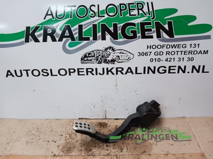 Gebruikte Gaspedaalpositie Sensor Peugeot 206+ (2L/M) 1.4 XS Prijs € 25,00 Margeregeling aangeboden door Autosloperij Kralingen B.V.