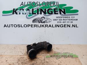 Gebruikte Luchtinlaat slang Opel Agila (B) 1.2 16V Prijs € 25,00 Margeregeling aangeboden door Autosloperij Kralingen B.V.