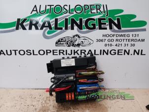 Gebruikte Zekeringkast Opel Signum (F48) 2.2 direct 16V Prijs € 50,00 Margeregeling aangeboden door Autosloperij Kralingen B.V.