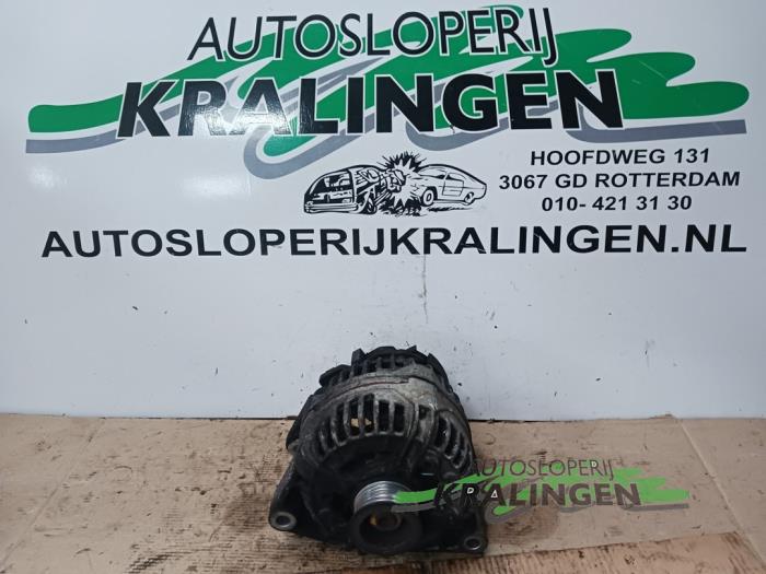 Gebruikte Dynamo Opel Signum (F48) 2.2 DTI 16V Prijs € 24,98 Margeregeling aangeboden door Autosloperij Kralingen B.V.