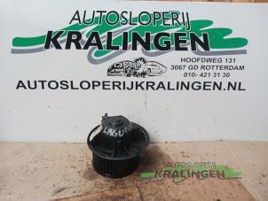Gebruikte Kachel Ventilatiemotor Renault Laguna II (BG) 2.0 16V Prijs € 50,00 Margeregeling aangeboden door Autosloperij Kralingen B.V.