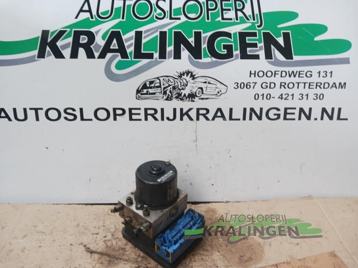 Gebruikte ABS Pomp Renault Laguna II (BG) 1.9 dCi 120 Prijs € 24,98 Margeregeling aangeboden door Autosloperij Kralingen B.V.