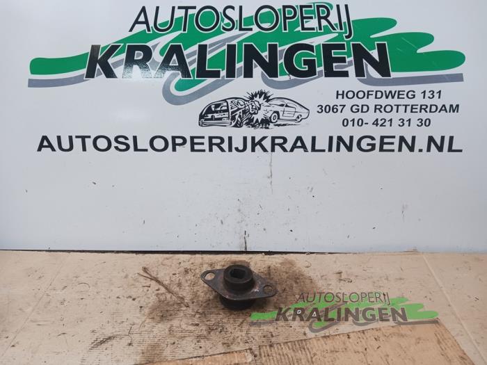 Gebruikte Motorrubber Renault Clio II Societe (SB) 1.9 dTi Prijs € 19,99 Margeregeling aangeboden door Autosloperij Kralingen B.V.