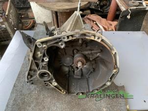 Gebruikte Versnellingsbak Renault Laguna II Grandtour (KG) 2.0 16V Prijs € 99,99 Margeregeling aangeboden door Autosloperij Kralingen B.V.