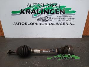 Gebruikte Steekas links-voor Volkswagen Caddy III (2KA,2KH,2CA,2CH) 2.0 SDI Prijs € 50,00 Margeregeling aangeboden door Autosloperij Kralingen B.V.