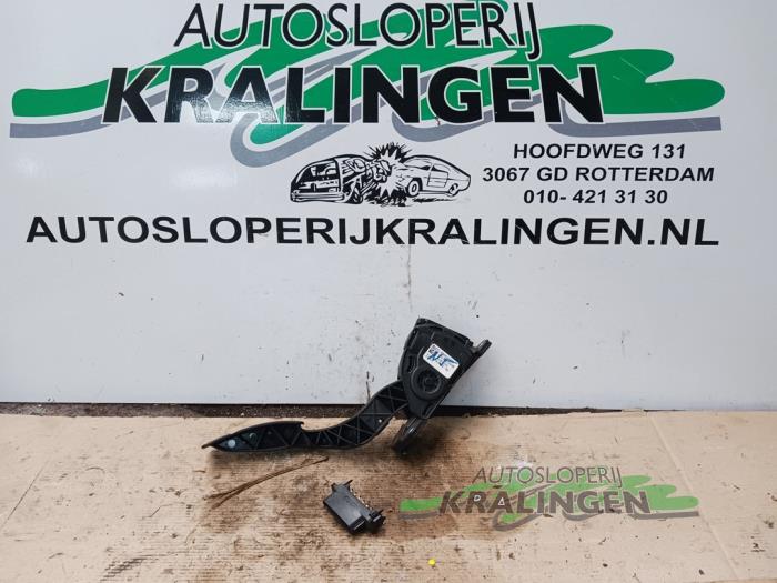 Gebruikte Sensor Gaspedaalpositie Opel Agila (B) 1.2 16V Prijs € 25,00 Margeregeling aangeboden door Autosloperij Kralingen B.V.