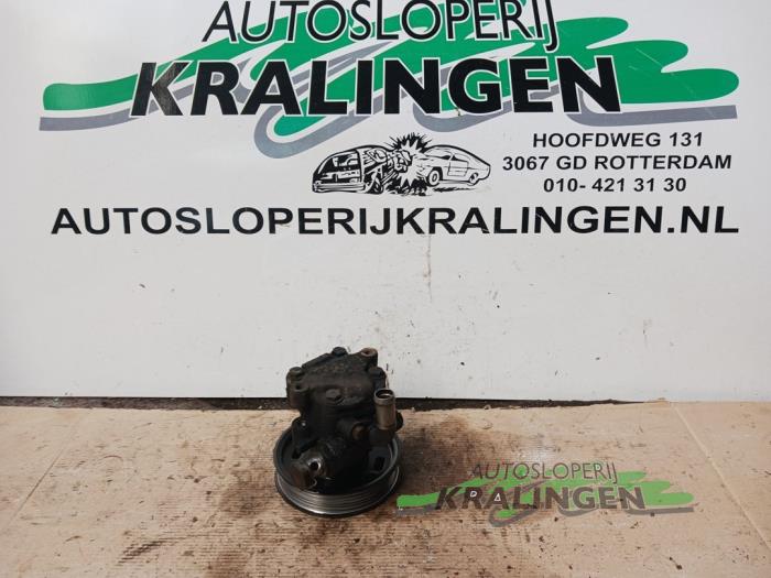 Gebruikte Servopomp Volkswagen Caddy III (2KA,2KH,2CA,2CH) 2.0 SDI Prijs € 50,00 Margeregeling aangeboden door Autosloperij Kralingen B.V.