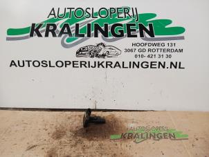 Gebruikte Luchtmassameter Opel Agila (B) 1.2 16V Prijs € 25,00 Margeregeling aangeboden door Autosloperij Kralingen B.V.