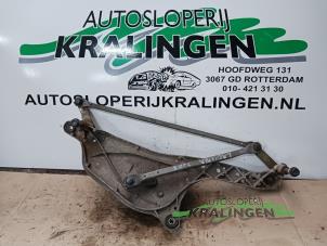 Gebruikte Ruitenwismotor + Mechaniek Renault Laguna II (BG) 1.8 16V Prijs € 35,00 Margeregeling aangeboden door Autosloperij Kralingen B.V.