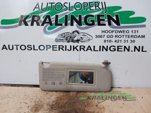 Gebruikte Zonneklep Renault Twingo II (CN) 1.2 16V Prijs € 15,00 Margeregeling aangeboden door Autosloperij Kralingen B.V.