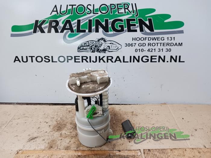 Gebruikte Benzinepomp Renault Twingo II (CN) 1.2 16V Prijs € 19,97 Margeregeling aangeboden door Autosloperij Kralingen B.V.