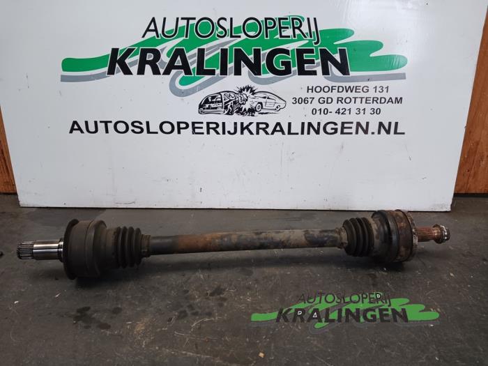 Gebruikte Steekas rechts-achter Mercedes C (W203) 2.2 C-200 CDI 16V Prijs € 49,99 Margeregeling aangeboden door Autosloperij Kralingen B.V.