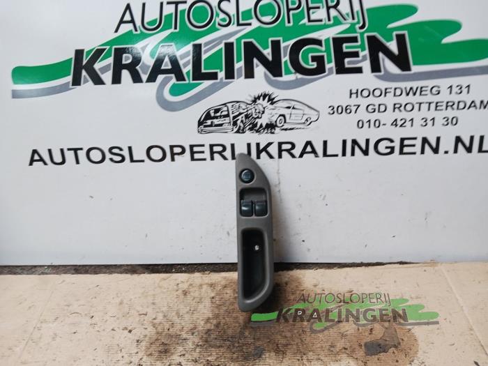Ruit schakelaar elektrisch van een Opel Agila (A) 1.2 16V 2001