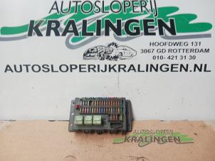 Gebruikte Zekeringkast Mini Mini Cooper S (R53) 1.6 16V Prijs € 25,00 Margeregeling aangeboden door Autosloperij Kralingen B.V.