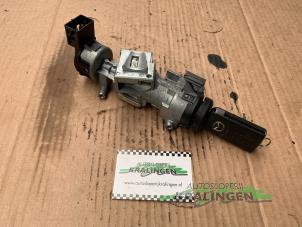 Gebruikte Kontaktslot + Sleutel Mazda 3 Sport (BK) 1.6 CiTD 16V Prijs € 60,00 Margeregeling aangeboden door Autosloperij Kralingen B.V.