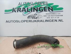 Gebruikte Intercooler Slang Renault Master III (MA/MB/MC/MD/MH/MF/MG/MH) 2.3 dCi 16V Prijs € 50,00 Margeregeling aangeboden door Autosloperij Kralingen B.V.