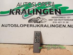 Gebruikte Ruit schakelaar elektrisch Mercedes A (W168) 1.6 A-160 Prijs € 25,00 Margeregeling aangeboden door Autosloperij Kralingen B.V.