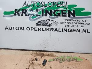 Gebruikte Bumpersteun links-achter Opel Agila (B) 1.2 16V Prijs € 9,99 Margeregeling aangeboden door Autosloperij Kralingen B.V.