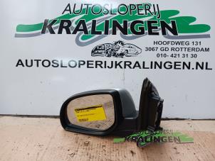 Gebruikte Spiegel Buiten links Hyundai i20 1.4 CRDi 16V Prijs € 50,00 Margeregeling aangeboden door Autosloperij Kralingen B.V.