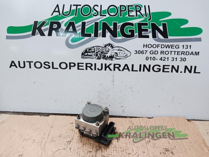 Gebruikte ABS Pomp Fiat Bravo (198A) 1.4 T-Jet 16V 120 Prijs € 29,98 Margeregeling aangeboden door Autosloperij Kralingen B.V.
