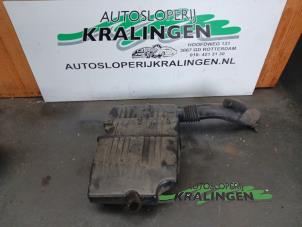 Gebruikte Luchtfilterhuis Fiat Grande Punto (199) 1.4 Prijs € 50,00 Margeregeling aangeboden door Autosloperij Kralingen B.V.