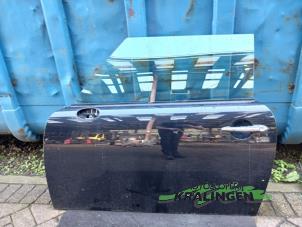 Gebruikte Deur 2Deurs links Mini Mini (R56) 1.6 16V Cooper Prijs € 100,00 Margeregeling aangeboden door Autosloperij Kralingen B.V.