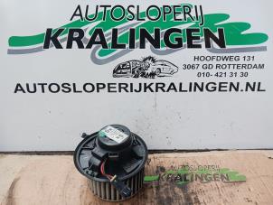 Gebruikte Chaufage Ventilatiemotor Alfa Romeo GT (937) 1.9 JTD 16V Multijet Prijs € 35,00 Margeregeling aangeboden door Autosloperij Kralingen B.V.