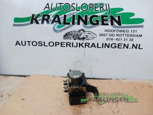 Gebruikte ABS Pomp Chevrolet Spark (M300) 1.0 16V Prijs € 50,00 Margeregeling aangeboden door Autosloperij Kralingen B.V.