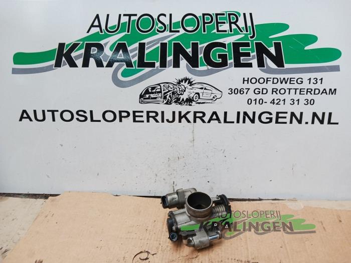 Gebruikte Gasklephuis Chevrolet Spark (M300) 1.0 16V Prijs € 125,00 Margeregeling aangeboden door Autosloperij Kralingen B.V.
