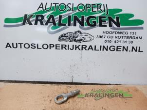 Gebruikte Sleepoog voor Mitsubishi Colt (Z2/Z3) 1.3 16V Prijs € 9,99 Margeregeling aangeboden door Autosloperij Kralingen B.V.