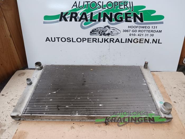 Gebruikte Radiateur BMW 5 serie (E60) 525d 24V Prijs € 50,00 Margeregeling aangeboden door Autosloperij Kralingen B.V.