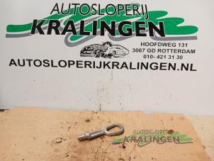 Gebruikte Sleepoog voor BMW X5 (E53) 3.0 24V Prijs € 19,99 Margeregeling aangeboden door Autosloperij Kralingen B.V.