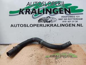 Gebruikte Radiateurslang Alfa Romeo 159 Sportwagon (939BX) 1.9 JTDm Prijs € 50,00 Margeregeling aangeboden door Autosloperij Kralingen B.V.