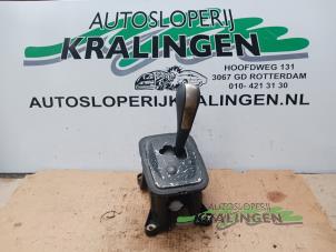 Gebruikte Selectiehendel automaat Opel Corsa C (F08/68) 1.2 16V Prijs € 100,00 Margeregeling aangeboden door Autosloperij Kralingen B.V.