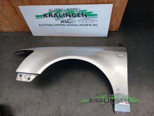 Gebruikte Scherm links-voor Audi A6 (C6) 3.2 V6 24V FSI Quattro Prijs € 100,00 Margeregeling aangeboden door Autosloperij Kralingen B.V.