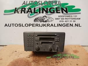 Gebruikte Radio CD Speler Volvo S60 I (RS/HV) 2.4 D5 20V Prijs € 40,00 Margeregeling aangeboden door Autosloperij Kralingen B.V.