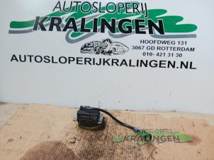 Gebruikte Kachel Weerstand Audi A8 (D2) 3.7 32V Prijs € 15,00 Margeregeling aangeboden door Autosloperij Kralingen B.V.