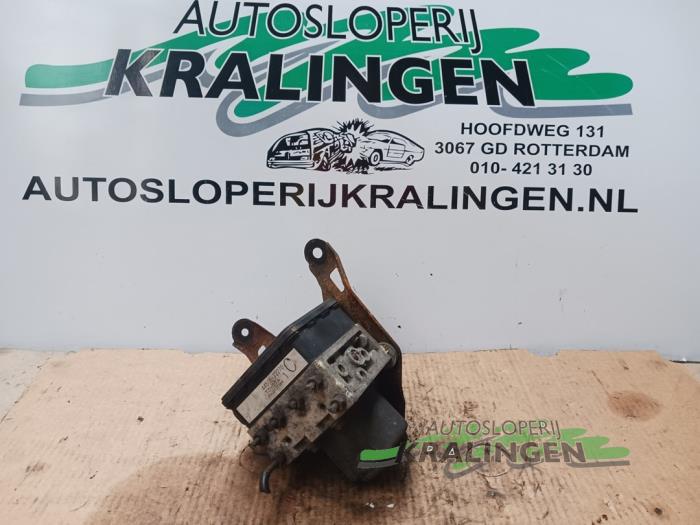 Gebruikte ABS Pomp Toyota Corolla (E11) 1.3 16V Prijs € 24,98 Margeregeling aangeboden door Autosloperij Kralingen B.V.