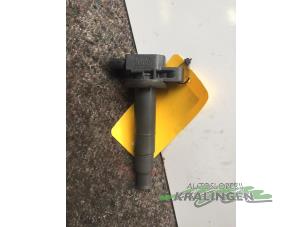 Gebruikte Pen Bobine Toyota Yaris (P1) 1.3 16V VVT-i Prijs € 25,00 Margeregeling aangeboden door Autosloperij Kralingen B.V.