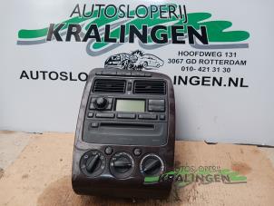 Gebruikte Dashboard deel Toyota Avensis (T22) 2.0 D-4D 16V Prijs € 50,00 Margeregeling aangeboden door Autosloperij Kralingen B.V.