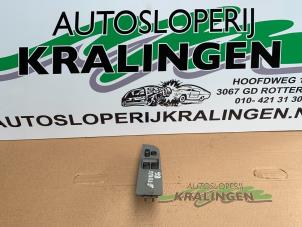 Gebruikte Combischakelaar ramen Toyota Starlet (EP9) 1.3,XLi,GLi 16V Prijs € 25,00 Margeregeling aangeboden door Autosloperij Kralingen B.V.