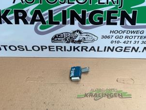Gebruikte Module Centrale Deurvergrendeling Toyota Yaris (P1) 1.0 16V VVT-i Prijs € 15,00 Margeregeling aangeboden door Autosloperij Kralingen B.V.