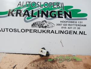 Gebruikte Esp Duo Sensor Peugeot 308 SW (4E/H) 1.6 16V THP 150 Prijs € 9,99 Margeregeling aangeboden door Autosloperij Kralingen B.V.