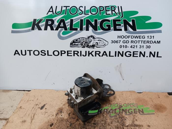 Gebruikte ABS Pomp Dodge Caliber 2.0 16V Prijs € 69,99 Margeregeling aangeboden door Autosloperij Kralingen B.V.