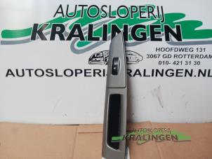 Gebruikte Raam schakelaar elektrisch Hyundai Getz 1.1i 12V Prijs € 9,99 Margeregeling aangeboden door Autosloperij Kralingen B.V.